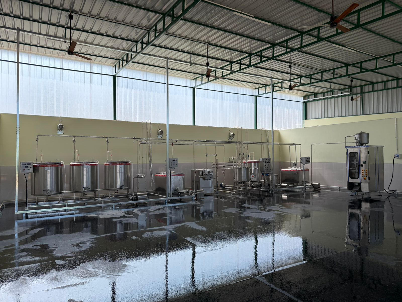 Milk processing unit